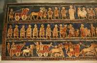 095 - Ur (26°s) Caisson décoré - Attaque de l'infanterie & des chars - Les prisonniers sont amenés au roi, suivi de gardes & de son char vide