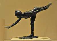 36 Edgar Degas - Grande arabesque (Modeléé vers 1895 - Coulée en 1920)