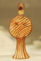 020 Figurine féminine (Mycénien ± 1350)