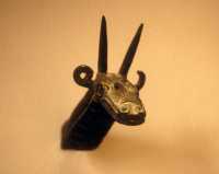 320 (Dragon  emblème de Marduk, bronze  15 cm. (vers 700))