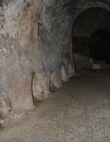 10 Tombes creusées dans le roc