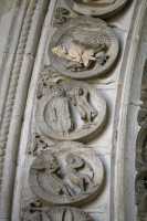 38 - Médaillons du Tympan