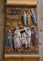 042 5° station - Simon ce Cyrène porte la croix de Jésus - Basilique supérieure de l’Annonciation
