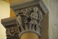 27 Singe tenu en laisse (Notre Dame du Port)