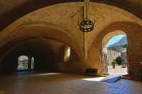 04 Réfectoire des frères convers - Abbaye de Fontfroide