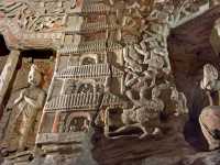 085 Gr 7 Pagode sculptée