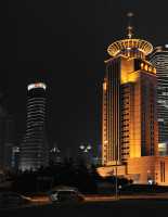 077 Pudong la nuit