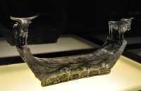 079 Oreiller de bronze orné de 5 buffles - Han de l'Ouest (-206 - +8)