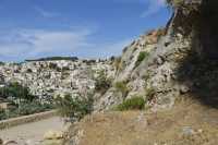 35 Hakeldama - Vallée de la Géhenne & vue du village de Siloé (Silwan) près du Monastère Saint-Onuphrius