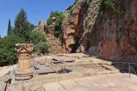 23 Temple de Zeus et terrasse du dieu de Pan et des nymphes