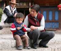 77 Grand-mère & enfant