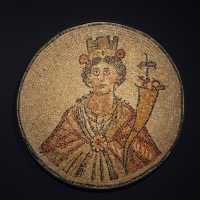 08 Mosaïque sur le seuil d'une boutique à Beth Shean (6°s.AD) Tyche, déesse de le fortune, était la patronne des villes (sa couronne est un rempart)