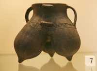 25 - Chine, pot à cuisson (2000-1700)