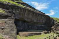 52 Moai géant dans la carrière