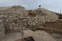 74 Mur cyclopéen de l'âge du bronze (± 1600)