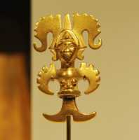 135 Pendentif en or - Panama (5°-10°s)