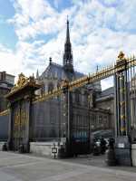 17 Sainte Chapelle