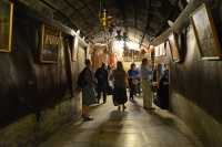 15 Crypte de la Nativité