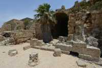 129 Entre le port et le podium du temple d'Auguste