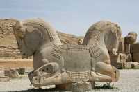 031 Taureaux - chapiteau *