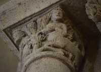 26 Chapiteau - Centaures