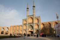 019 Place Beheshti, centre de Yazd, avec le tekyieh *