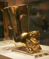 140 - Rhyton perse d'inspiration syrienne (6°-4°s)