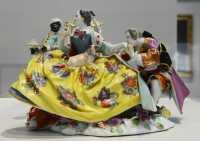 117 Le Baise-main (1737) J-J Kaendler, Manufacture de Meissen