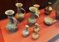 24 Vases et flacons à parfum