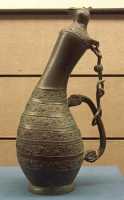 048 Cruche à vin *