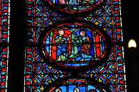 22 Judith prend son manteau