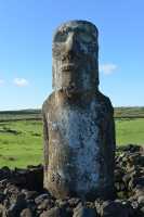 01 Moai