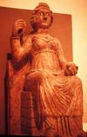 736 Hatra - statues du temple IV