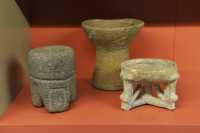 21 Récipients de pierre