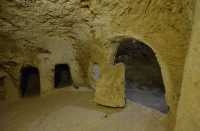 34 Tombes - Maison du juste