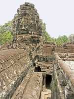 79-Tour à visages *