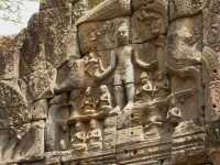 25-Vishnu & orants *