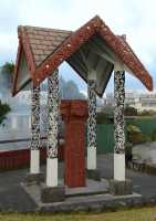 008 Statue - Ohinemutu