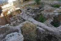 11 Caves et citernes à St. Pierre in gallicantu