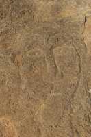 35 Pétroglyphe (Make-make, dieu principal de l'île) à Tongariki (Papa Tataku Poki)