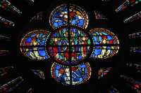 80 Vierge à l'enfant - Rosace nord (13°s. - Refaite en 1856)