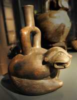 76 Bouteille Félins - Chavin (1000-400 BC)