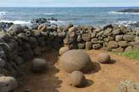 11 Pierre ronde (Nombril du monde pascuan) - Te Pito Kura