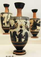 123 Flacon à huile attique - Hélios et son quadrige (± 500) Attribué au peintre Sappho