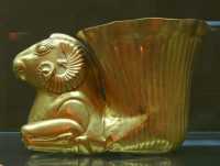 58 Rhyton achéménide *