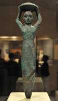 24 Figurine de fondation. Roi Shulgi de Ur (Nippur. T. d'Inanna 2100-2000) Cuivre