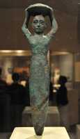 24 Figurine de fondation. Roi Shulgi de Ur (Nippur. T. d'Inanna 2100-2000) Cuivre