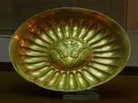 61 Plat en or achéménide (5°_4°s) *