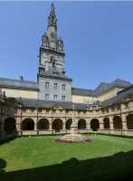 35 Cloître & basilique