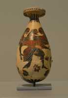 027 Alabastron - Génie ailé (± 610) Tumulus Monte dell'oro